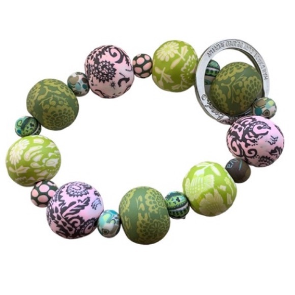 New Viva Beads Green Wooden Bead Stretch‎ Bracelet Keychain Handpainted Boho - Picture 1 of 4